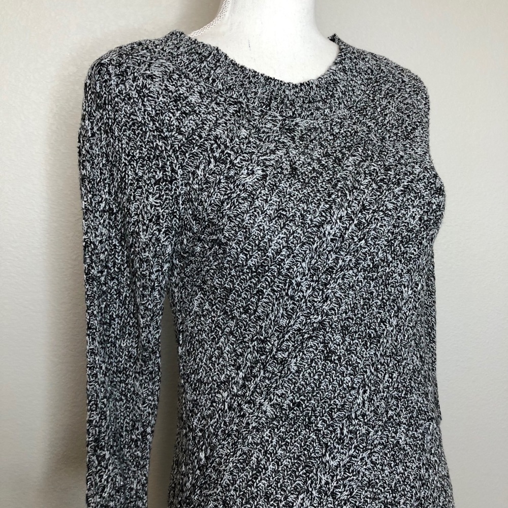 New York and Company Knitted Top - Picture 3 of 5